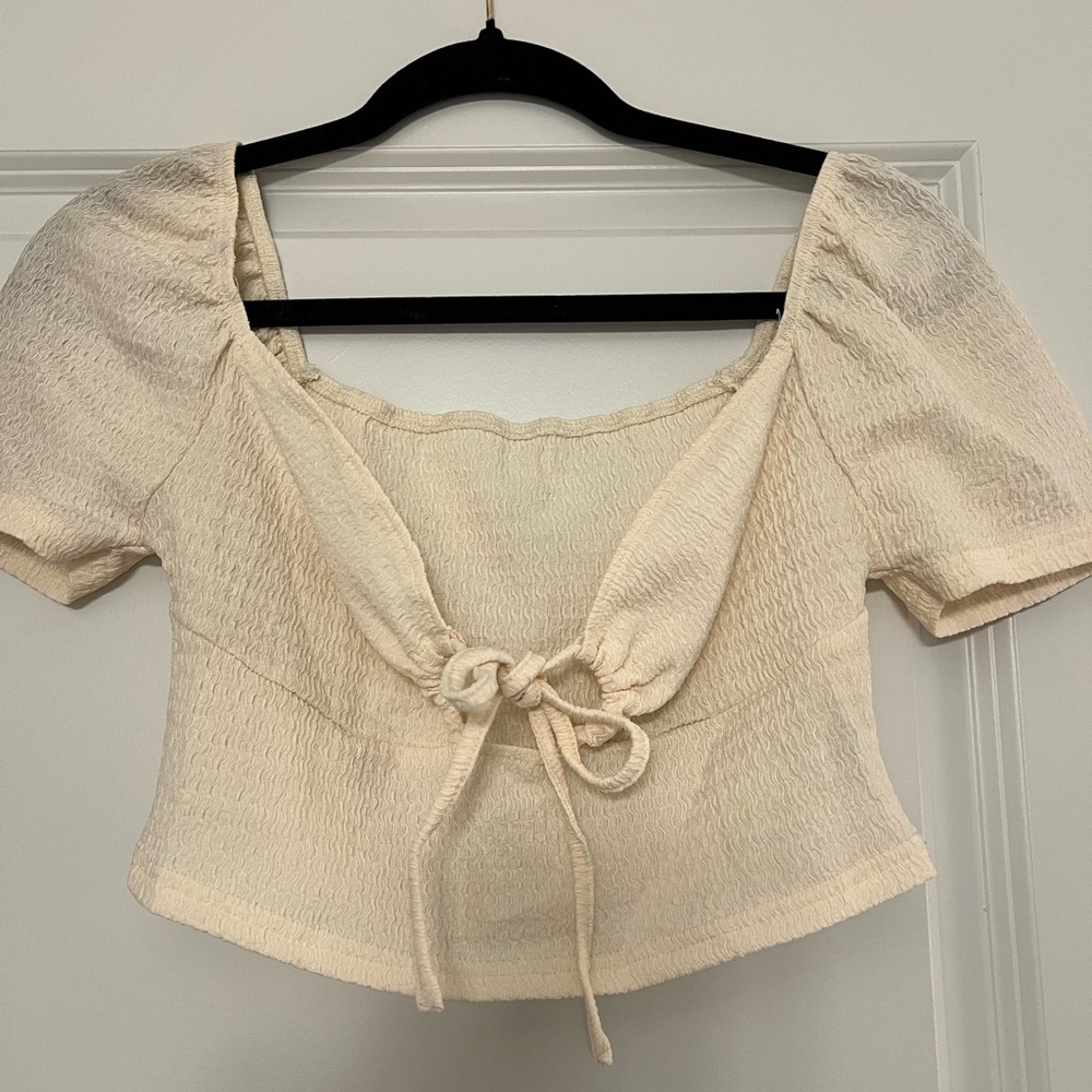 Cropped short sleeve top